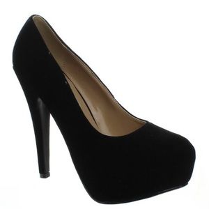 Elegant collection Black suede platform pumps